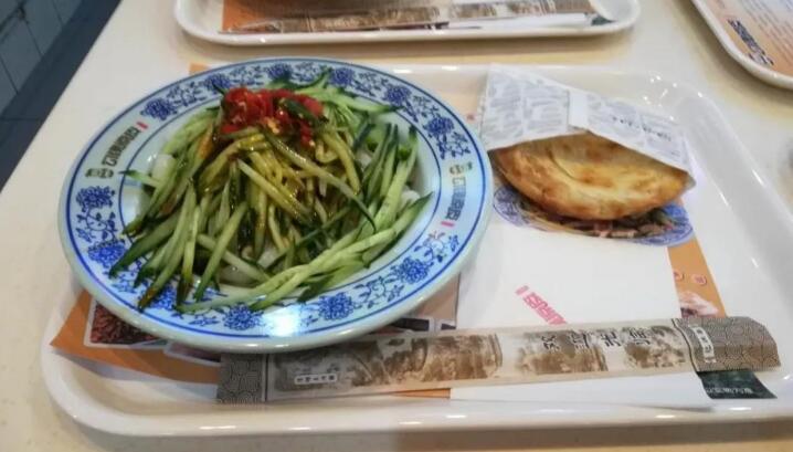 开业四五年，熟客一大把，门店像家一样