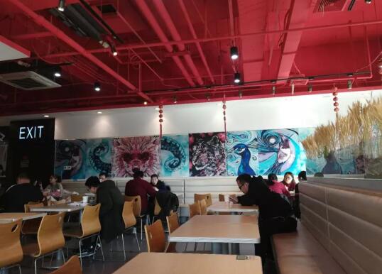 开业四五年，熟客一大把，门店像家一样