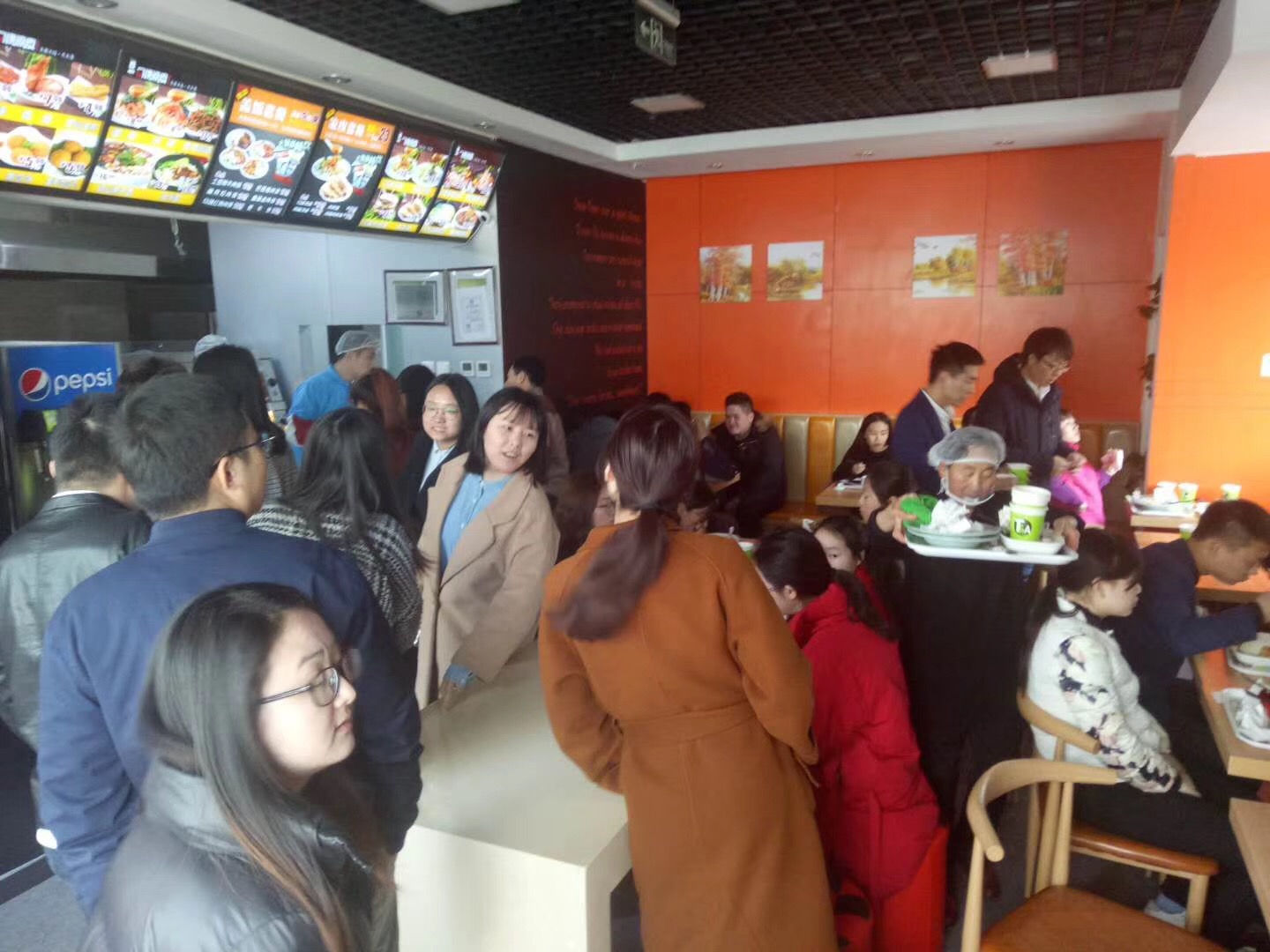 勾魂凉皮怎么样?至少5.7万元就能轻松营业!